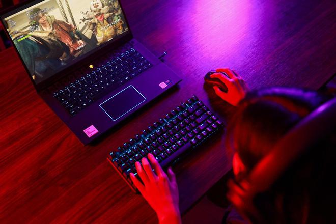 装备矩阵：m16 R2+Pro键鼠耳机性能巅峰九游会j9登录纯血Alienware外星人电竞(图2)