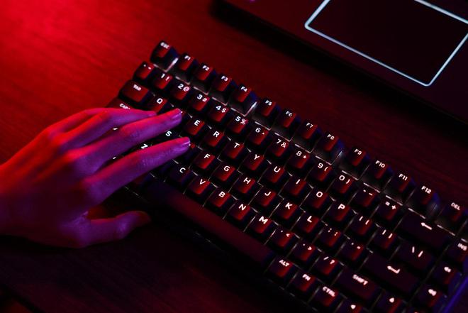 装备矩阵：m16 R2+Pro键鼠耳机性能巅峰九游会j9登录纯血Alienware外星人电竞(图7)
