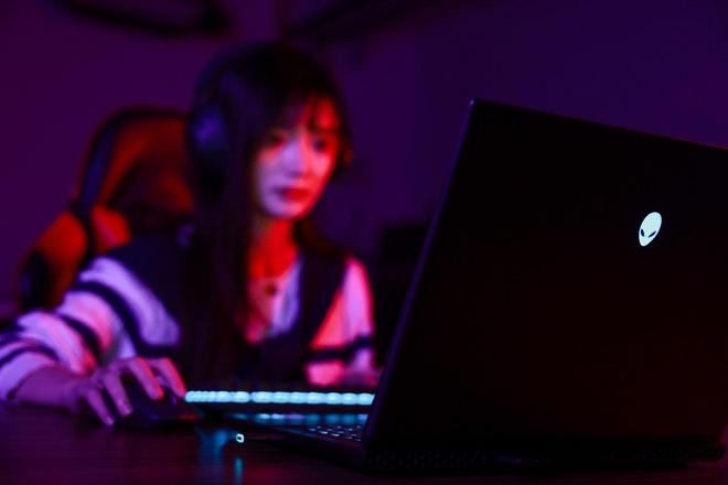 装备矩阵：m16 R2+Pro键鼠耳机性能巅峰九游会j9登录纯血Alienware外星人电竞(图10)
